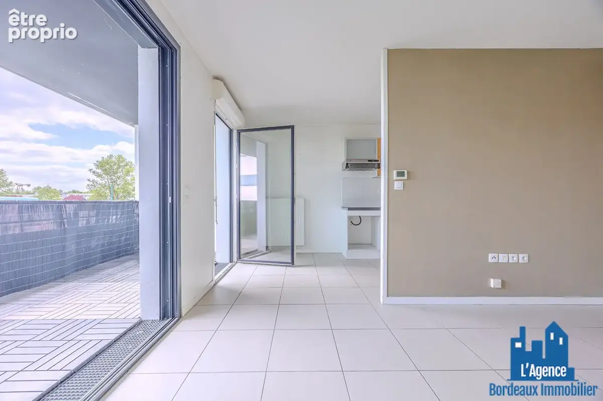 Exclusivité !!!  bruges - appartement type 4 de 86 m² avec terrasse et deux places de parking. michaël vigier  o6 7o 29 94 95. - photo 2