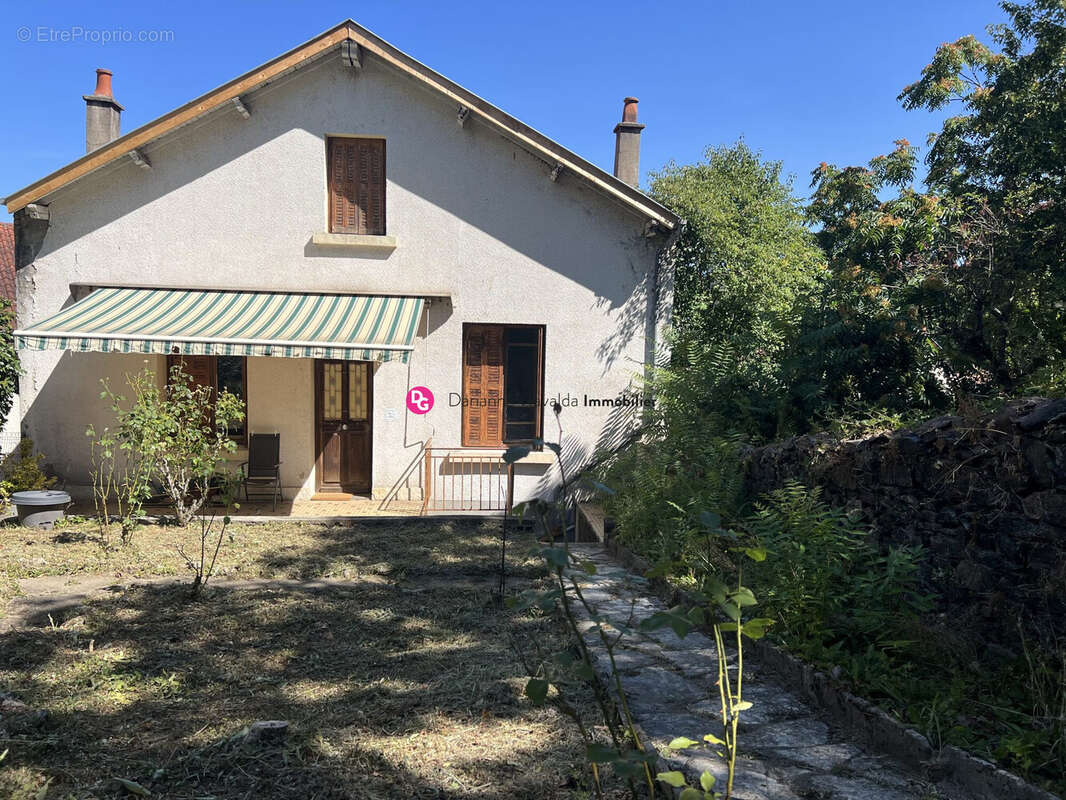 Maison à DECAZEVILLE
