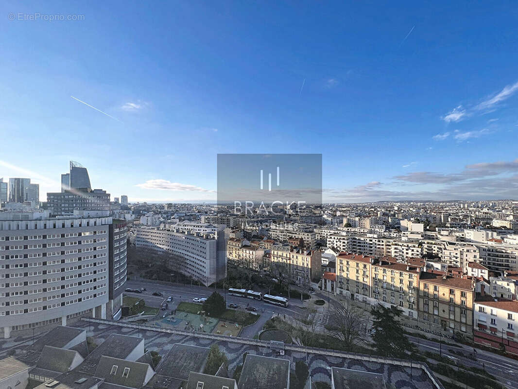 Appartement à COURBEVOIE