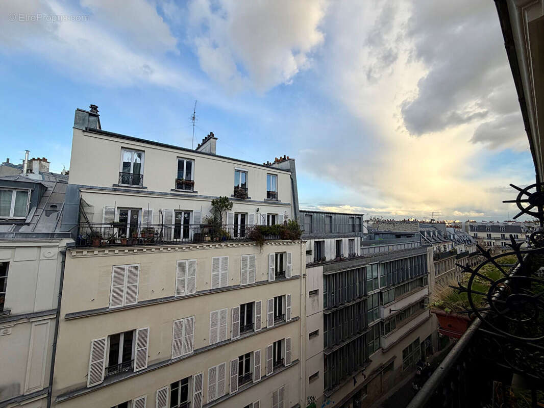 Appartement à PARIS-18E