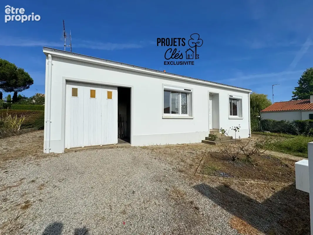 Maison à rénover, 2 chambres et un bureau - proximité immédiate des commerces et services - photo 10
