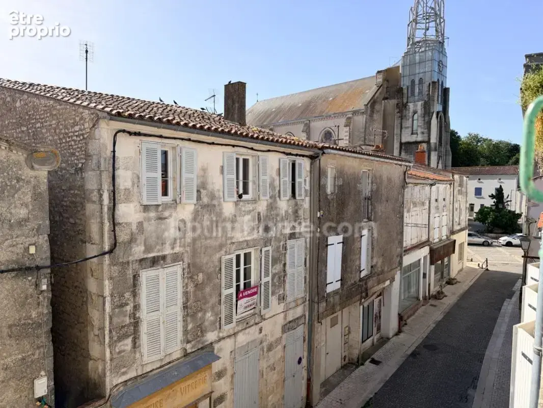 Immeuble de rapport clé en main en plein centre de marans  17230 - photo 2
