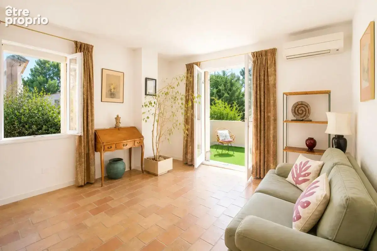 Villa de 5 pièces de 137 m² à Marseille - photo 10