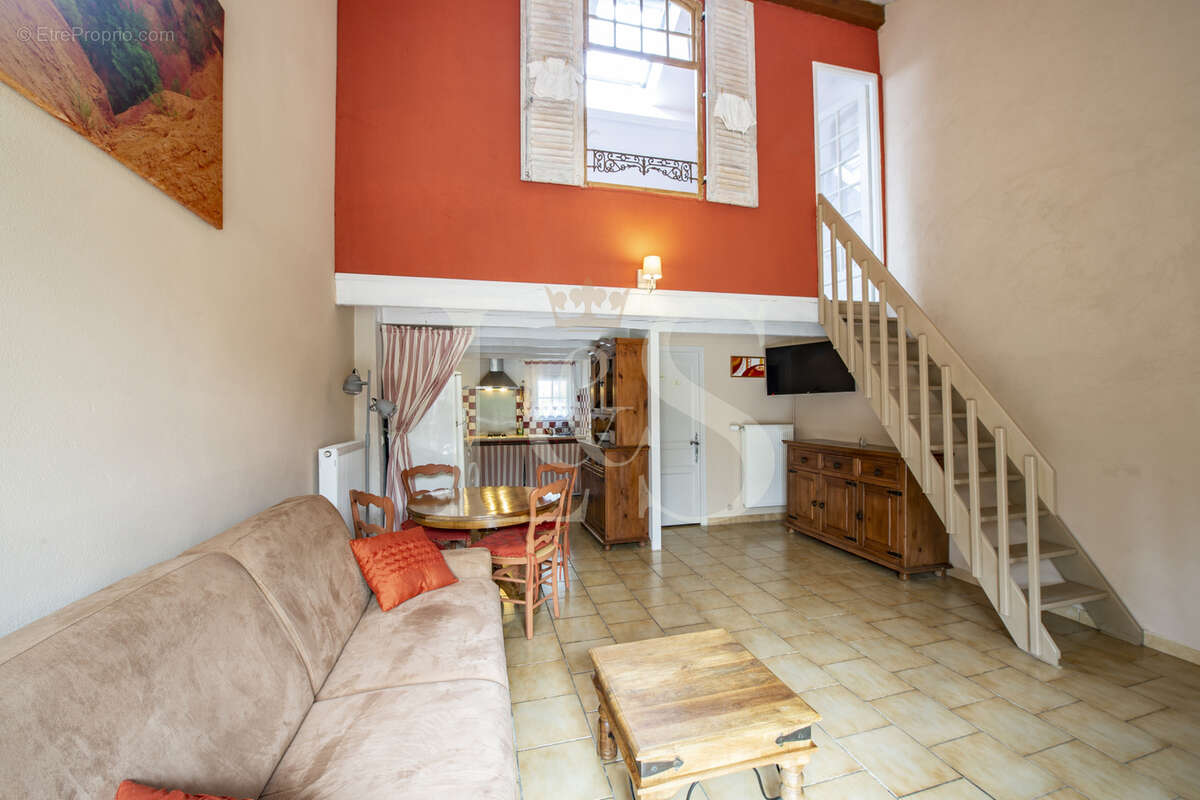 Maison à L'ISLE-SUR-LA-SORGUE