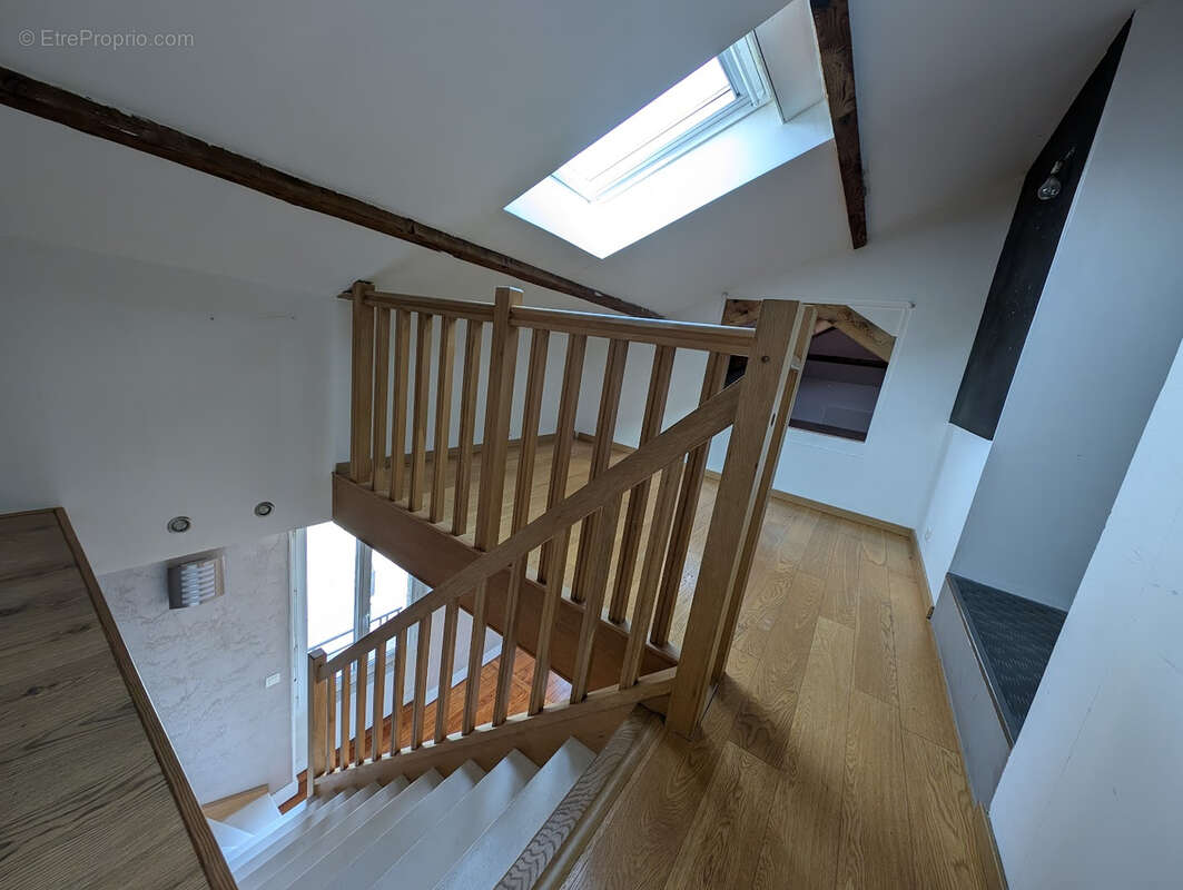 Appartement à GUILHERAND-GRANGES