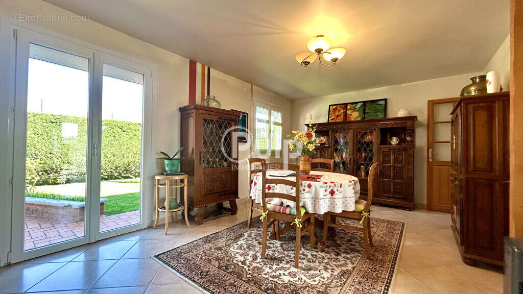Maison à AIX-NOULETTE