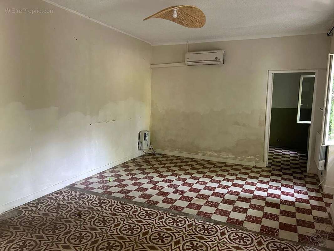 EXCLUSIVITE : Maison Saint Remy De Provence 57,5 m2 et une grange de 128m2 - photo 9