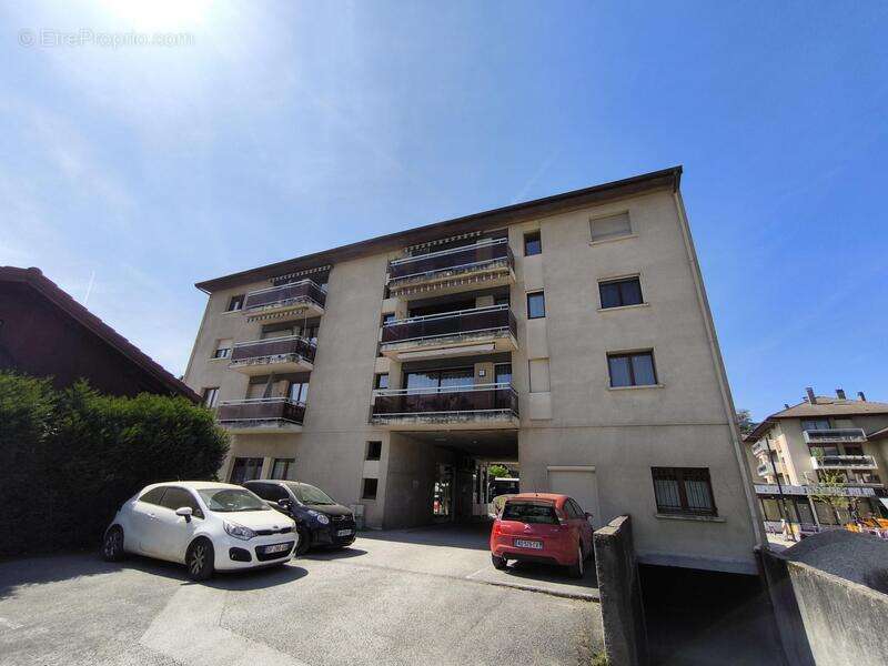 Appartement à REIGNIER