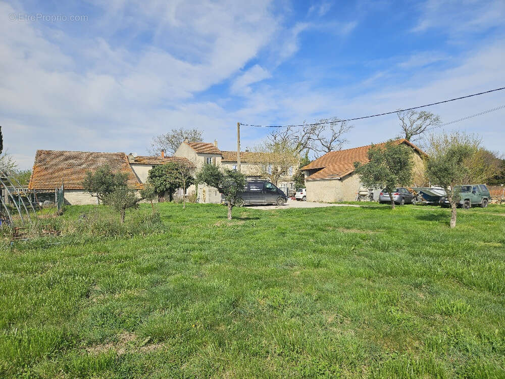 Un bel ensemble immobilier a reinventer ! - photo 3