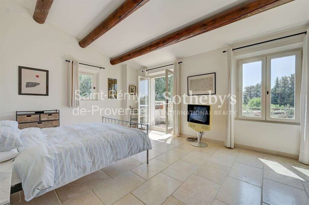 Belle propriété à acquérir à Saint Rémy de Provence, proche du centre - photo 15