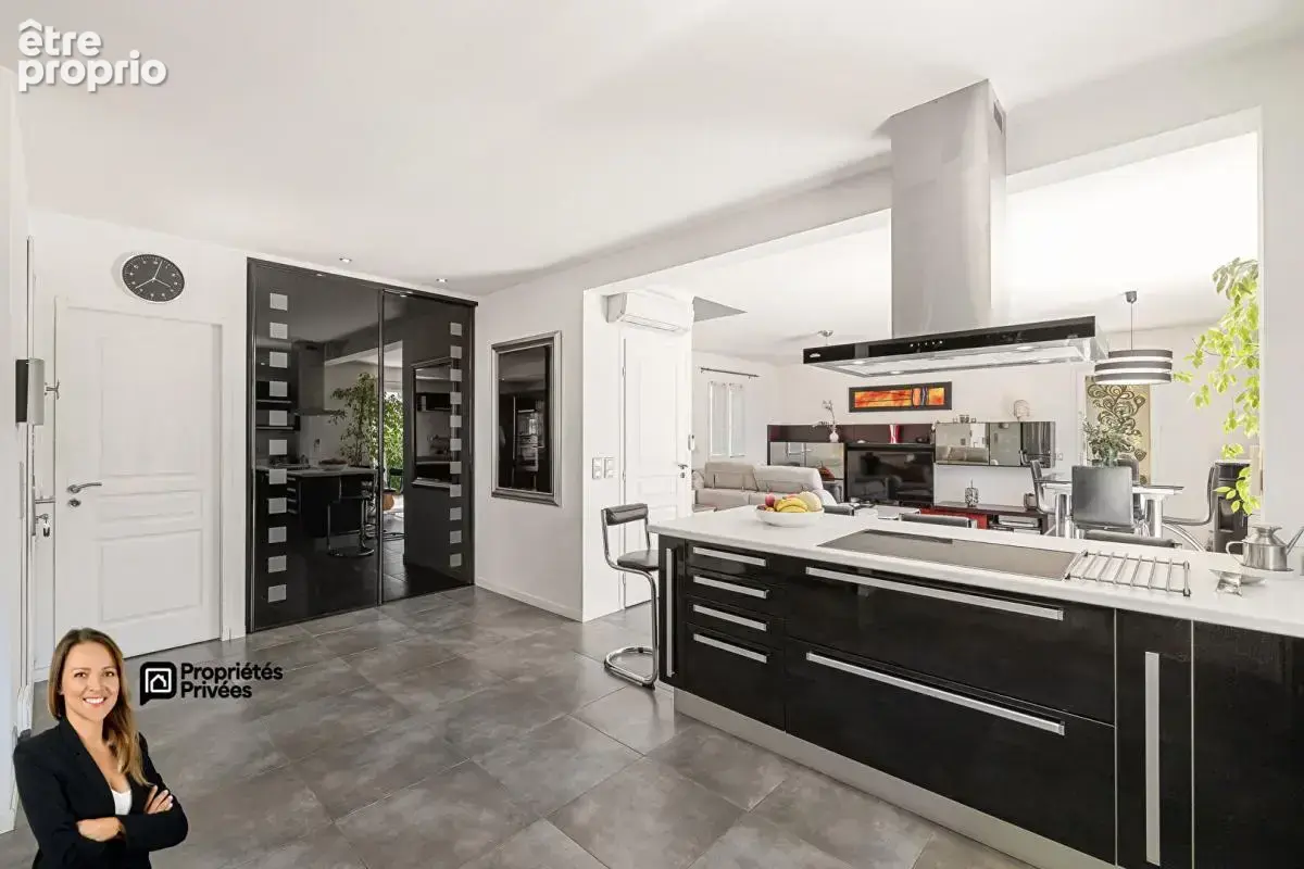 Maison individuelle 4 pièces avec chalet et bassin de baignade - photo 4