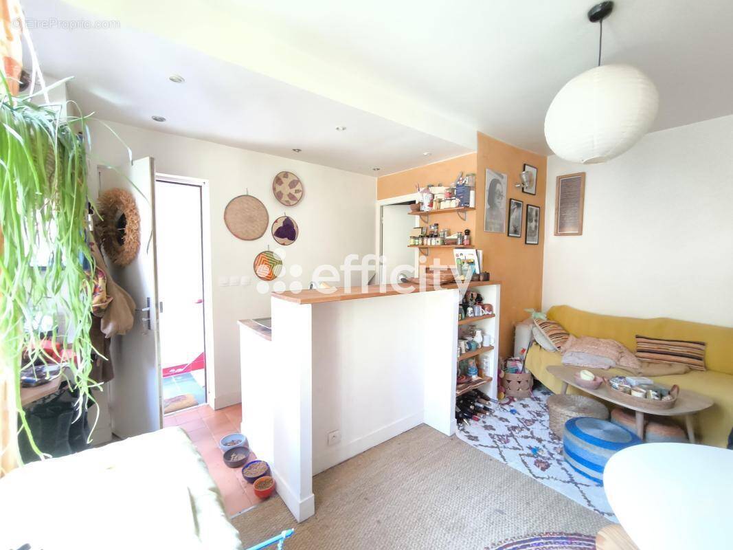 Appartement à PARIS-20E
