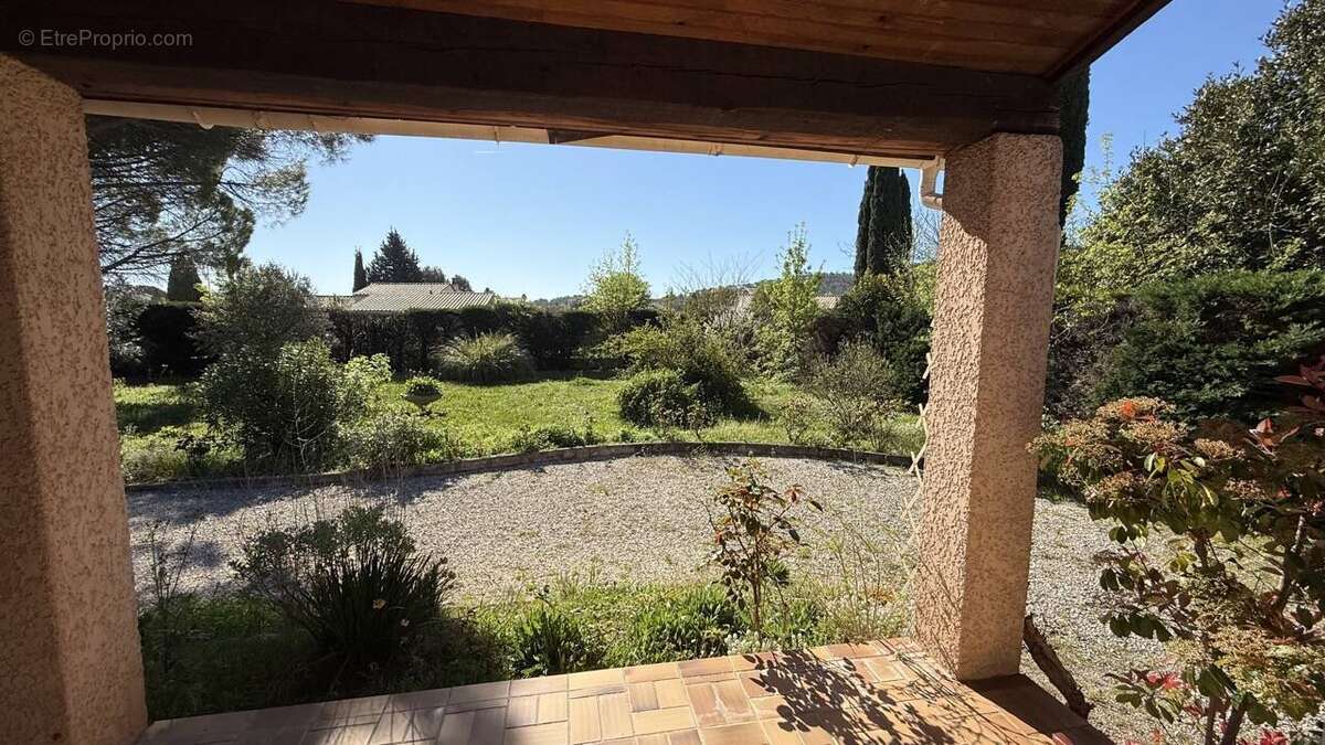 Maison à FIGANIERES