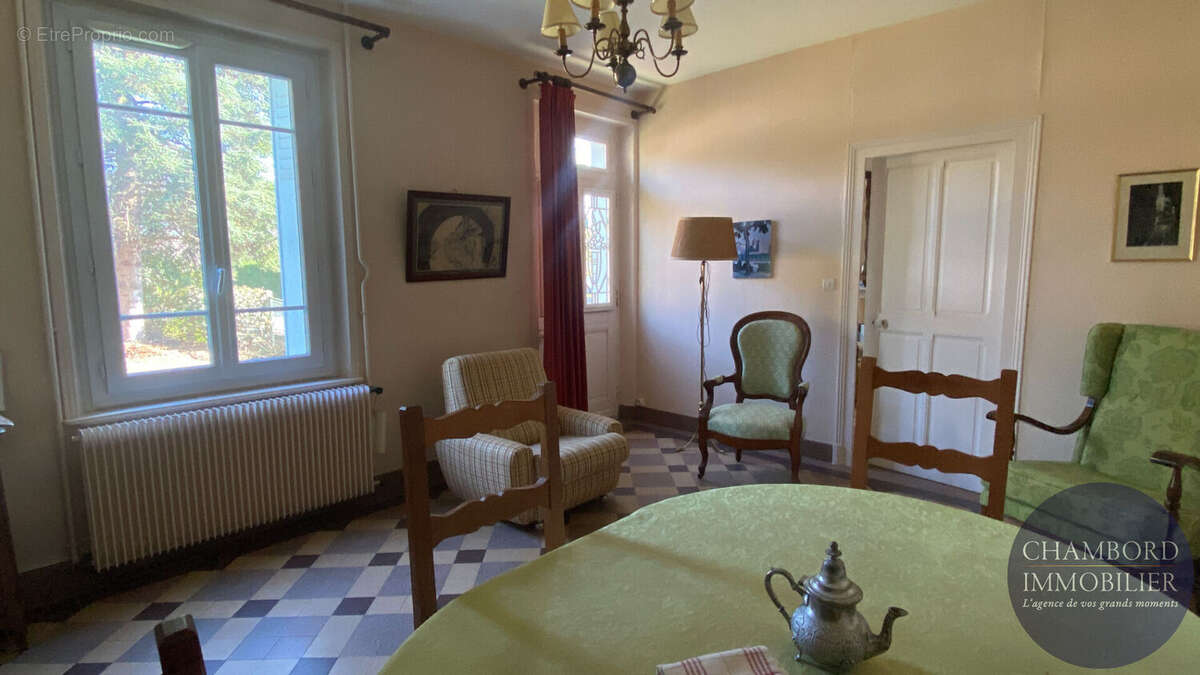 Maison à FRESNES