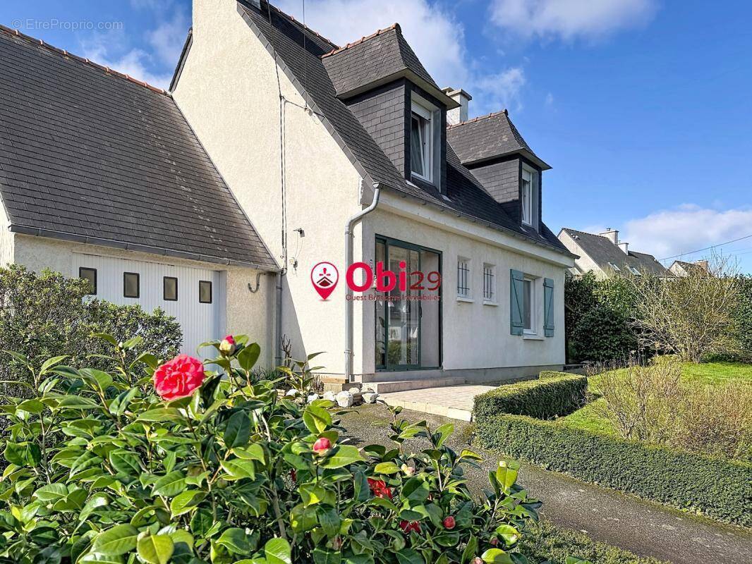 Maison à PONT-DE-BUIS-LES-QUIMERCH