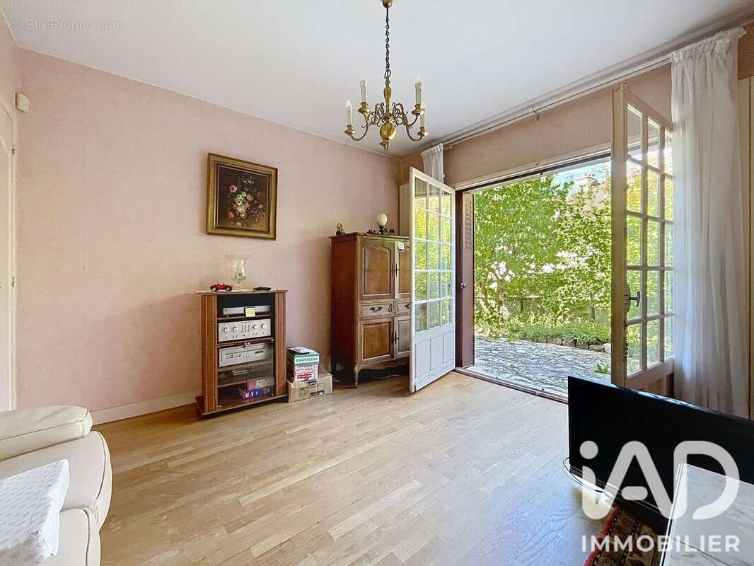 Photo 5 - Maison à LOUVECIENNES