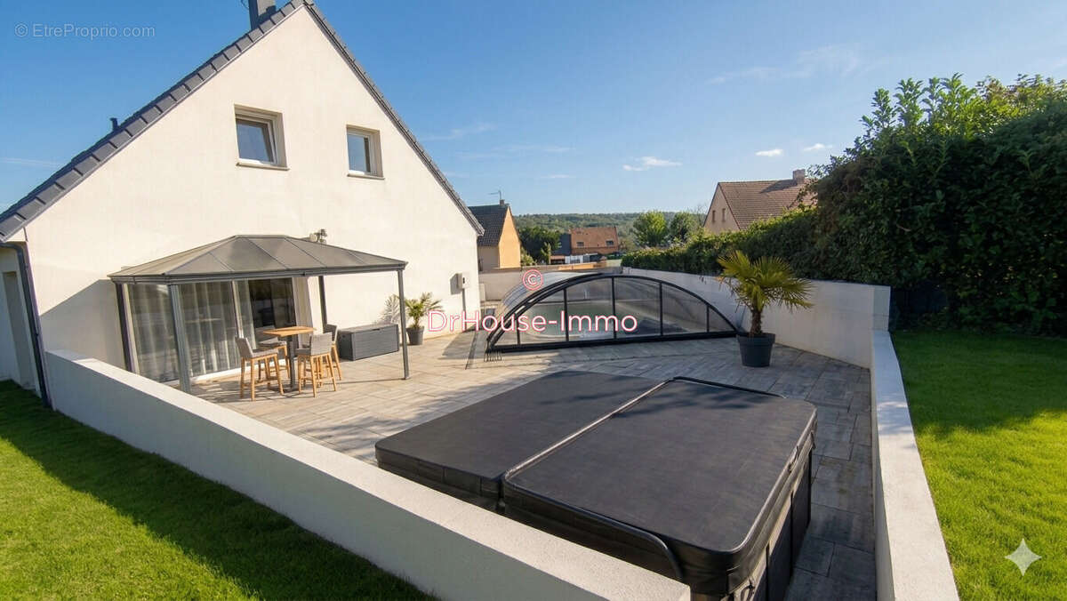 Maison à LITHAIRE