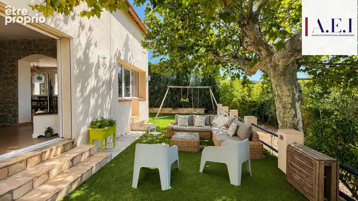 Six-Fours-les-Plages   Propriété provençale de 273 m2 avec piscine & garage - photo 15