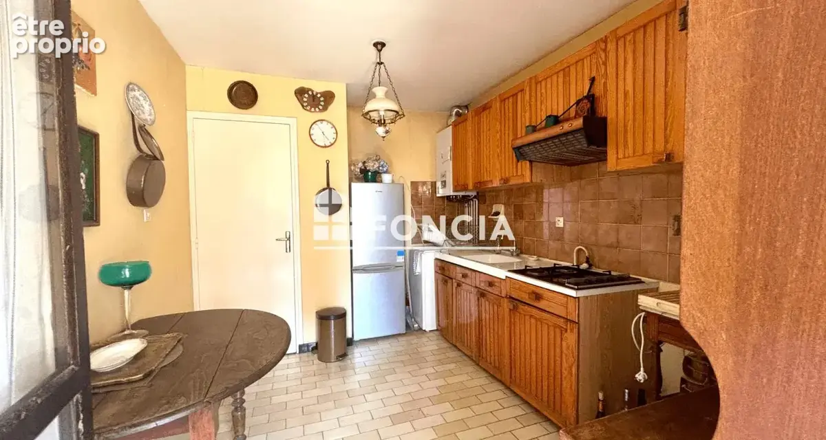 Montpellier – grand t2 + terrasse + parking – beau potentiel ! - photo 3
