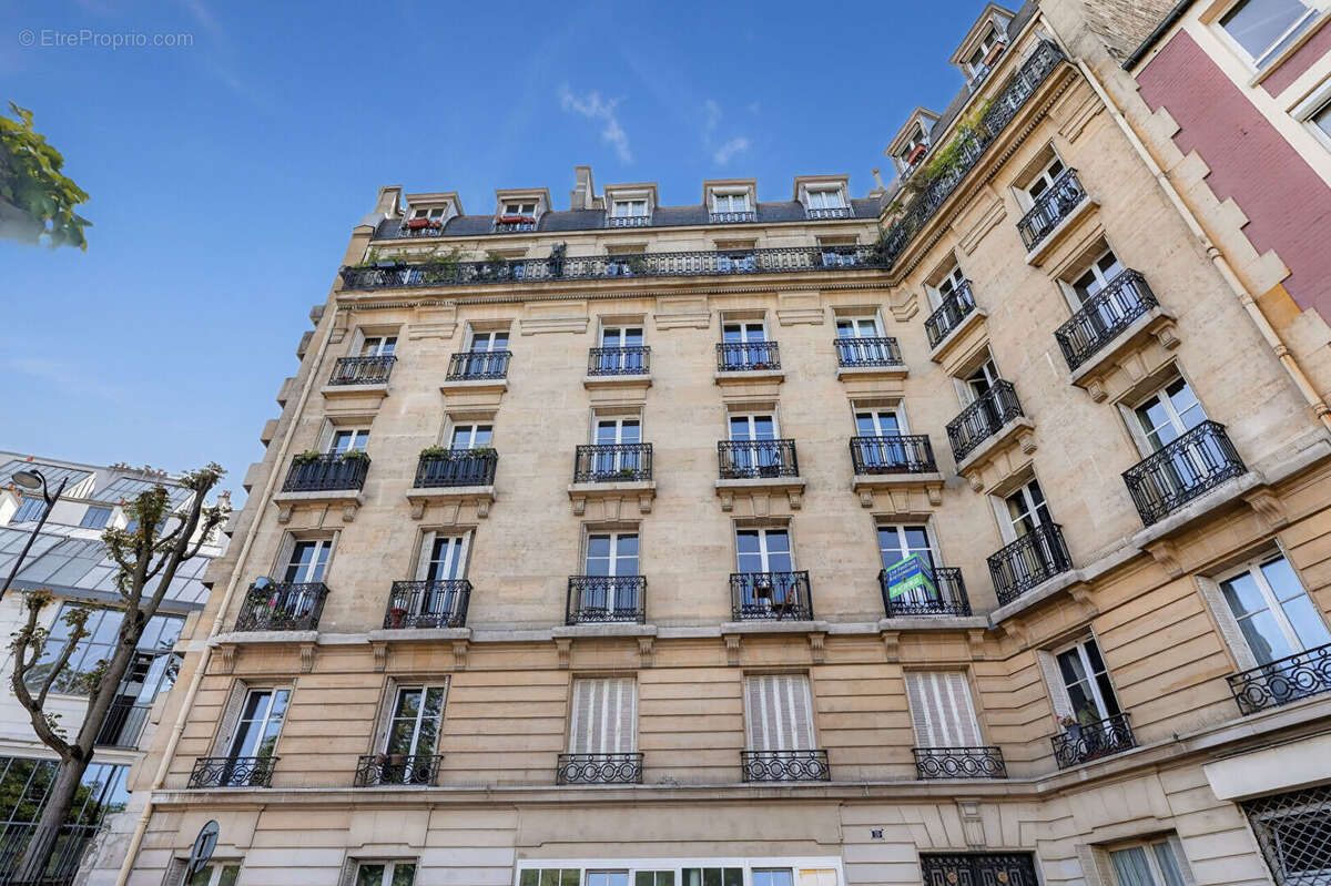 Appartement à PARIS-18E