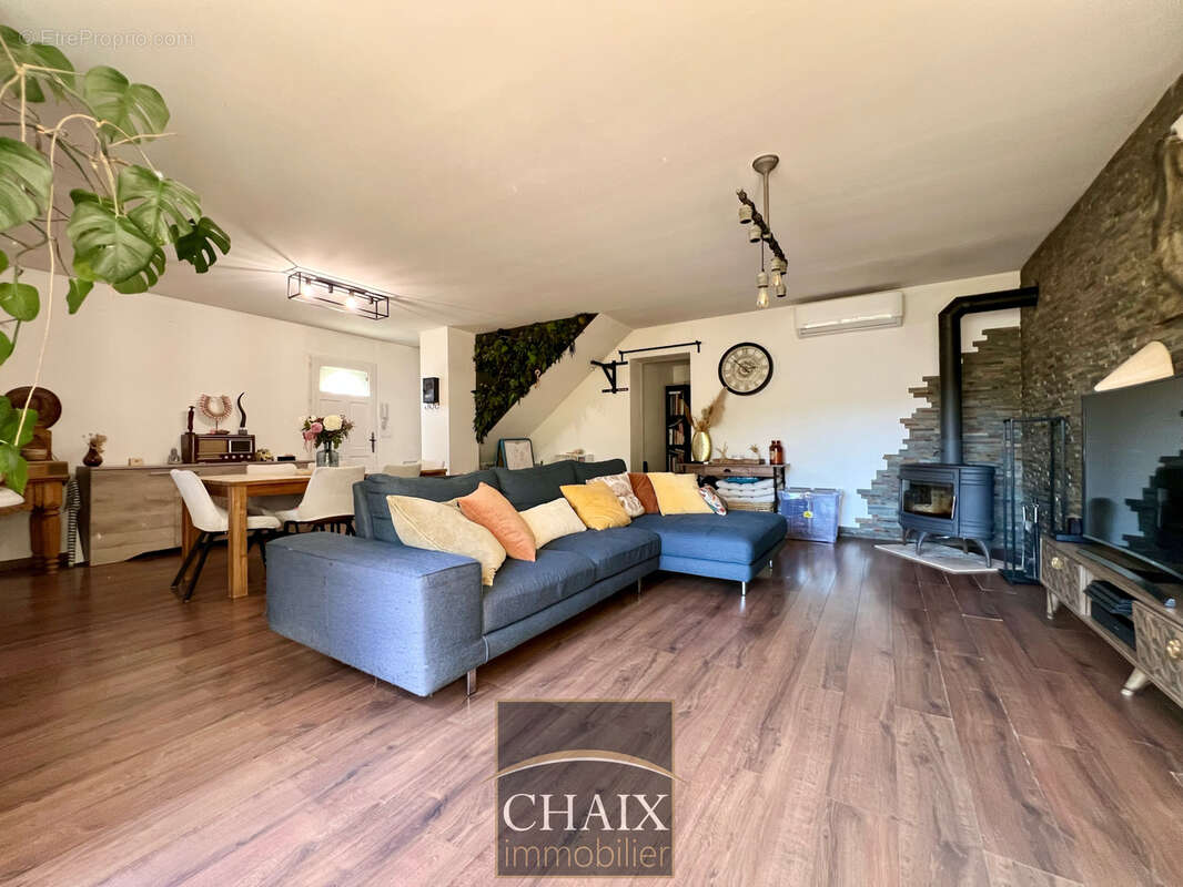 Maison à CUGES-LES-PINS