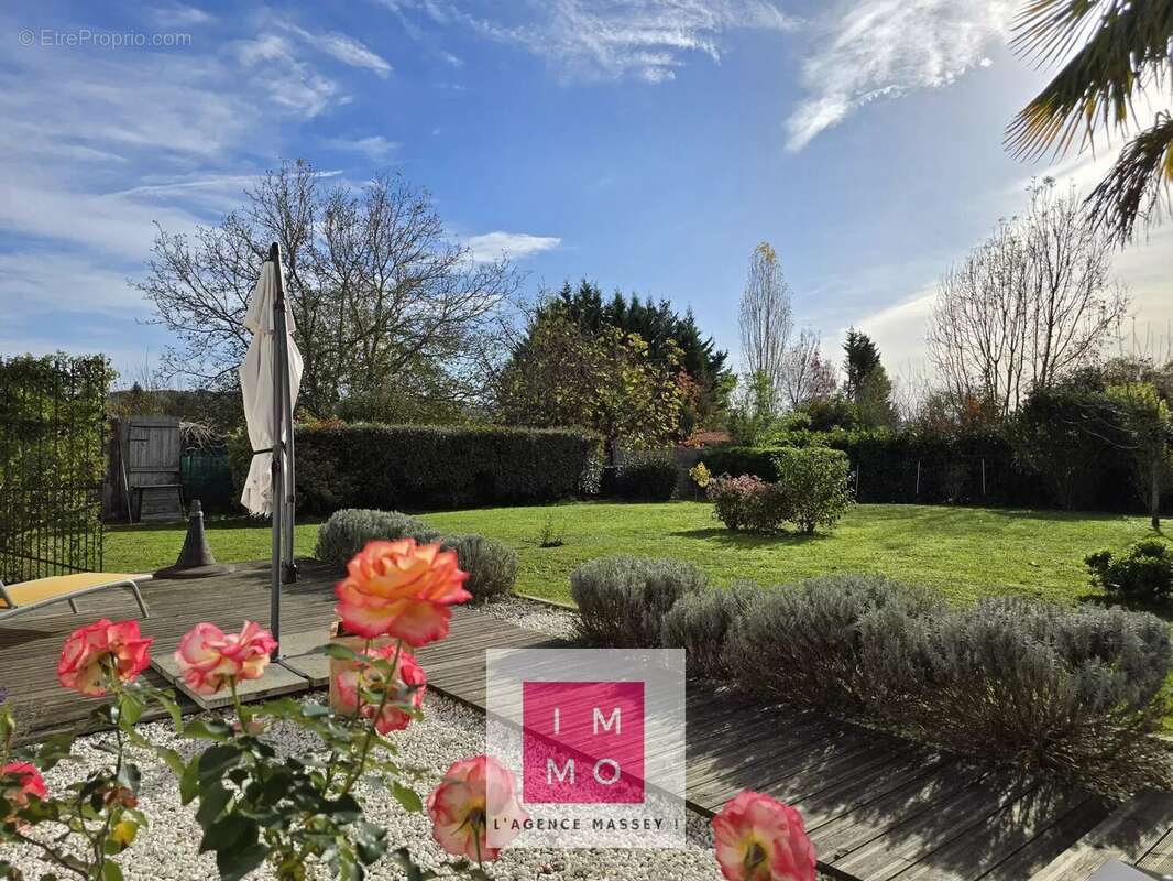 Maison à CASTERA-LOU