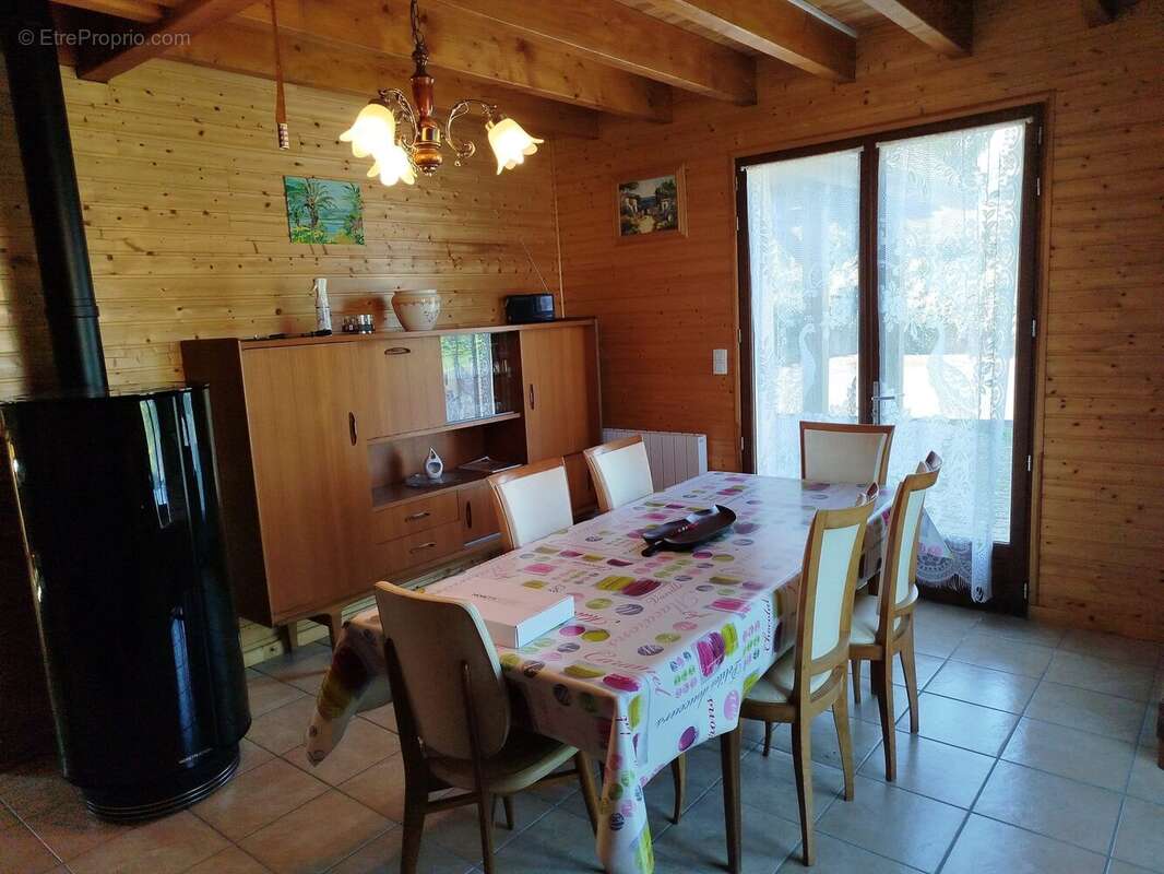 Maison à BESSE-ET-SAINT-ANASTAISE