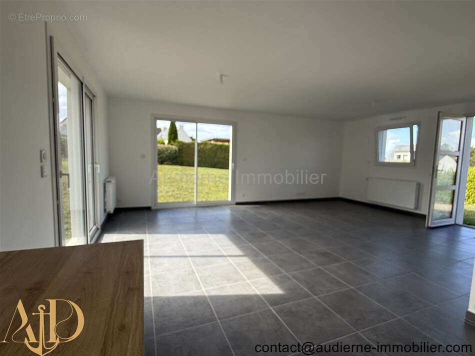 Maison à CONFORT-MEILARS