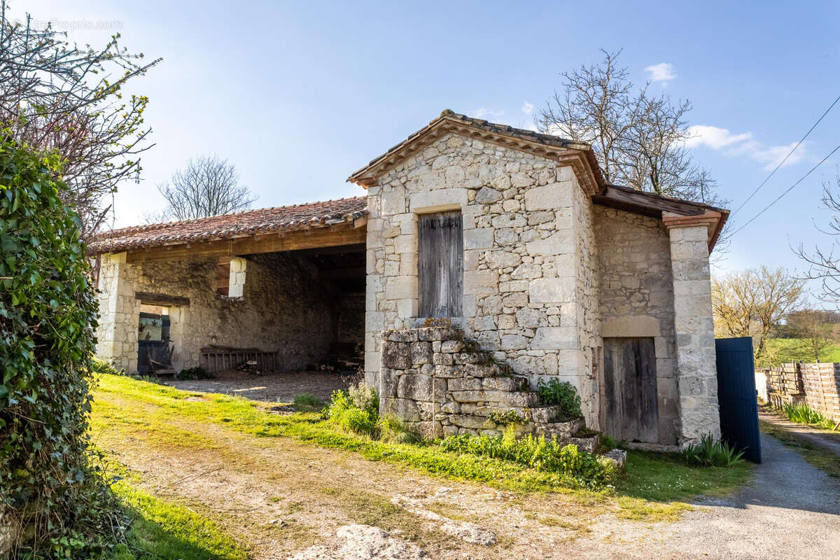 Maison à SAINT-MAURIN