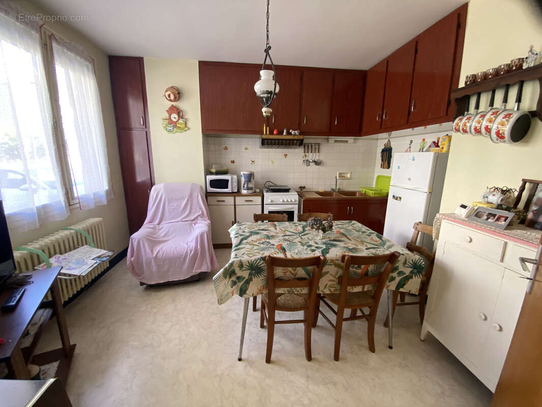 Maison à LATRONQUIERE