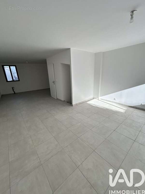 Photo 6 - Maison à VELAUX