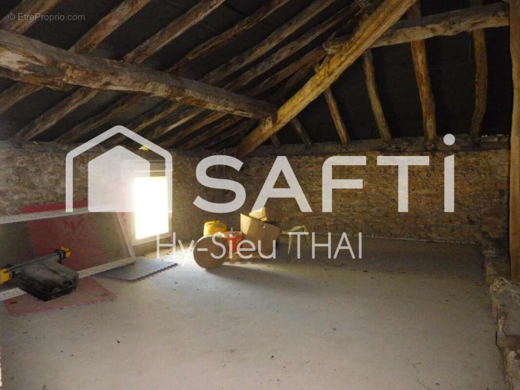 Appartement 600 m² à Thoirette  - photo 9