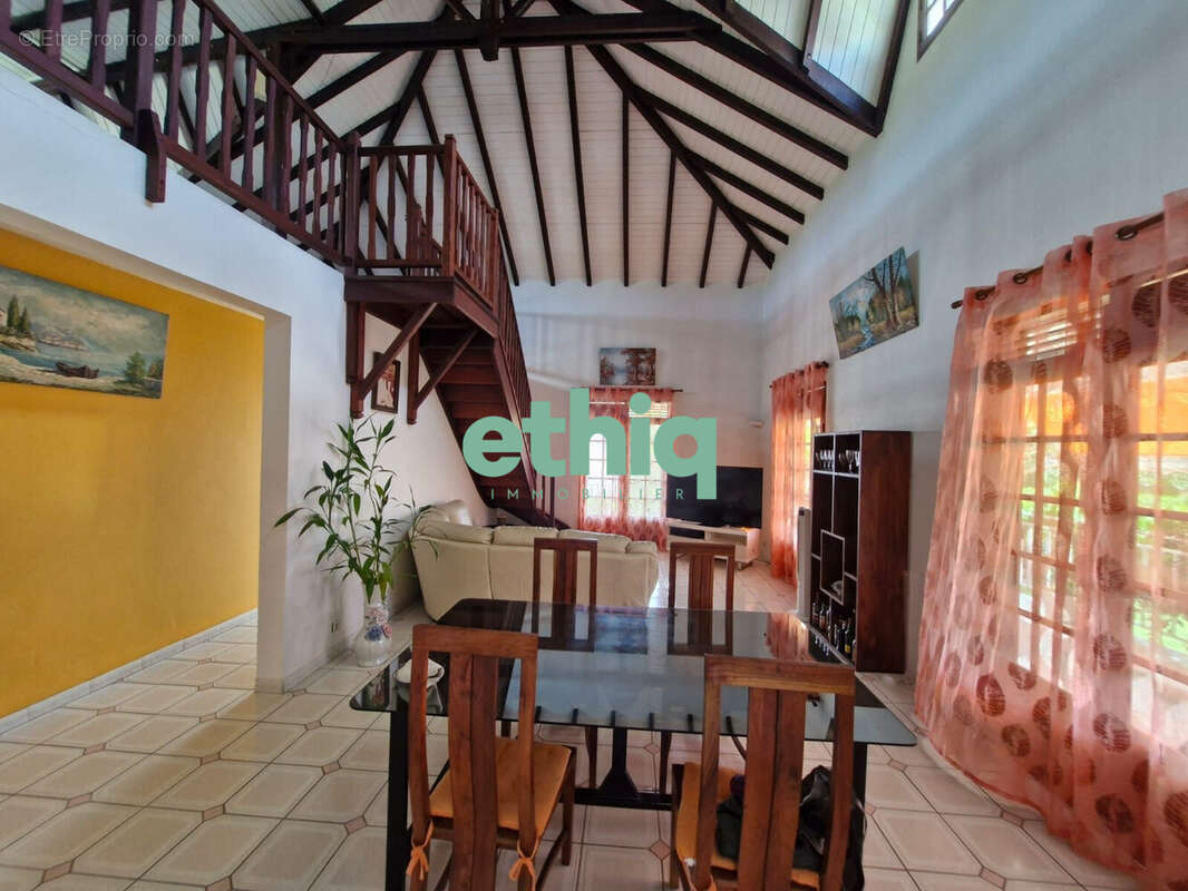 Maison à SAINT-FRANCOIS