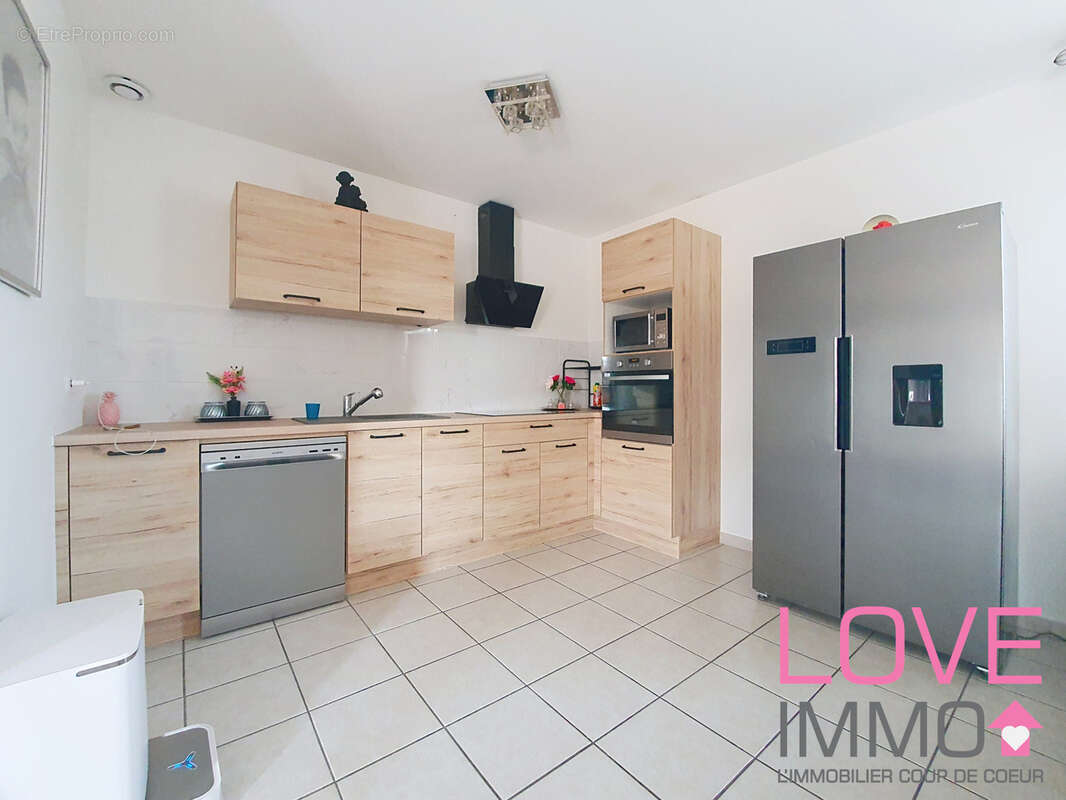 Appartement à LA BATIE-DIVISIN