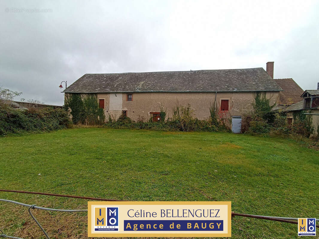 Appartement à AVORD