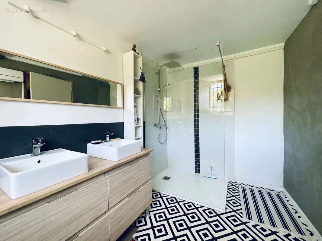 Maison à VAISON-LA-ROMAINE