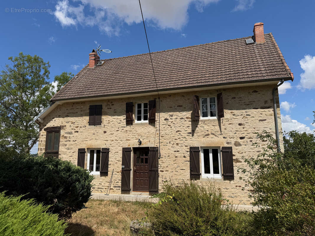 Auv 1224 : Maison en pierres, garage, vue superbe, 822m2 - photo 11
