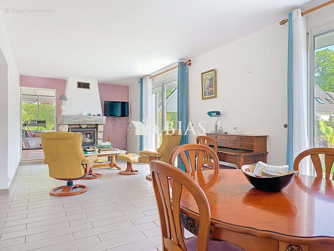 Maison à DUCLAIR