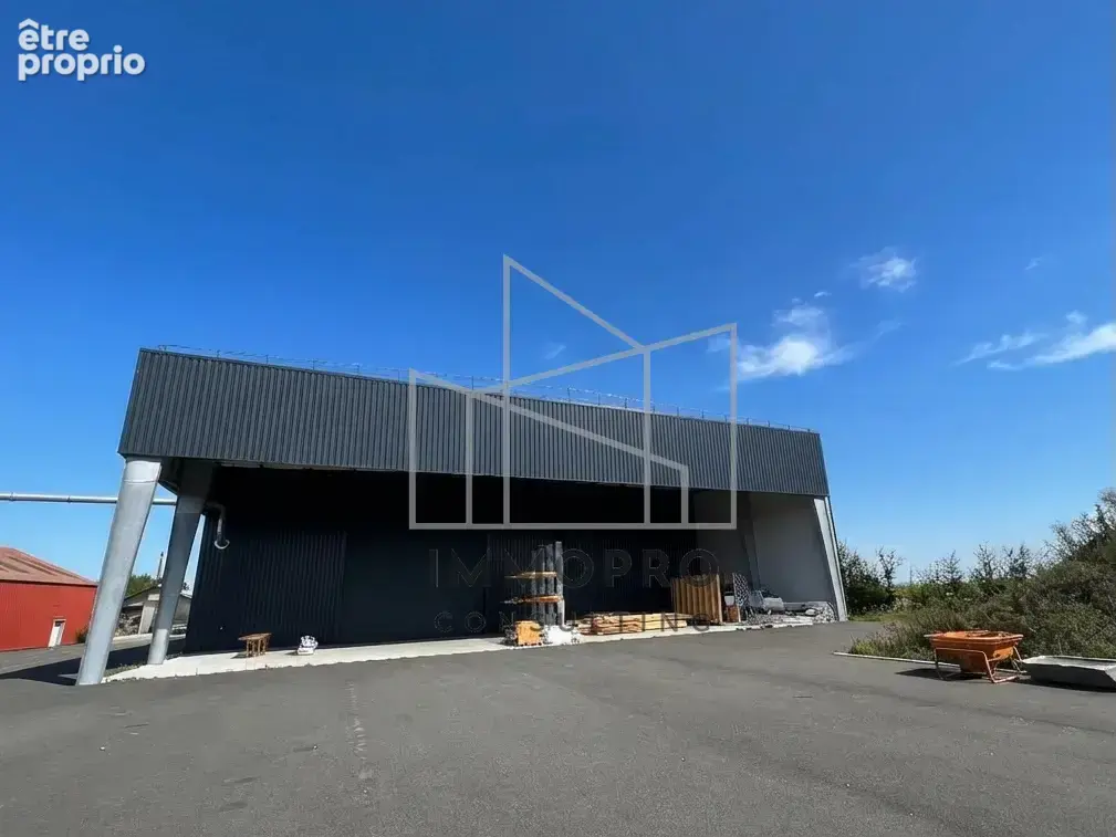 Commerce 1 640 m² à vendre à Le Neubourg (27110) - photo 2