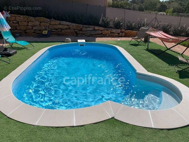 Maison à SAINTE-ANASTASIE-SUR-ISSOLE