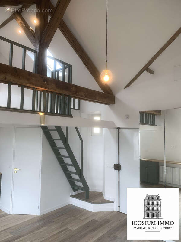 Appartement à CHARENTON-LE-PONT