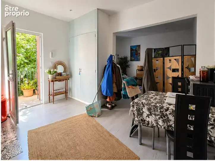 Deux maisons de ville  4 appartements & grand garage - photo 10