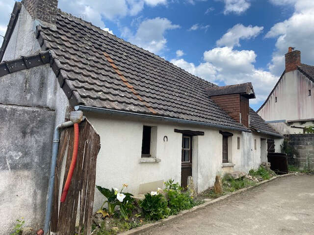 Maison à MARIGNE-LAILLE