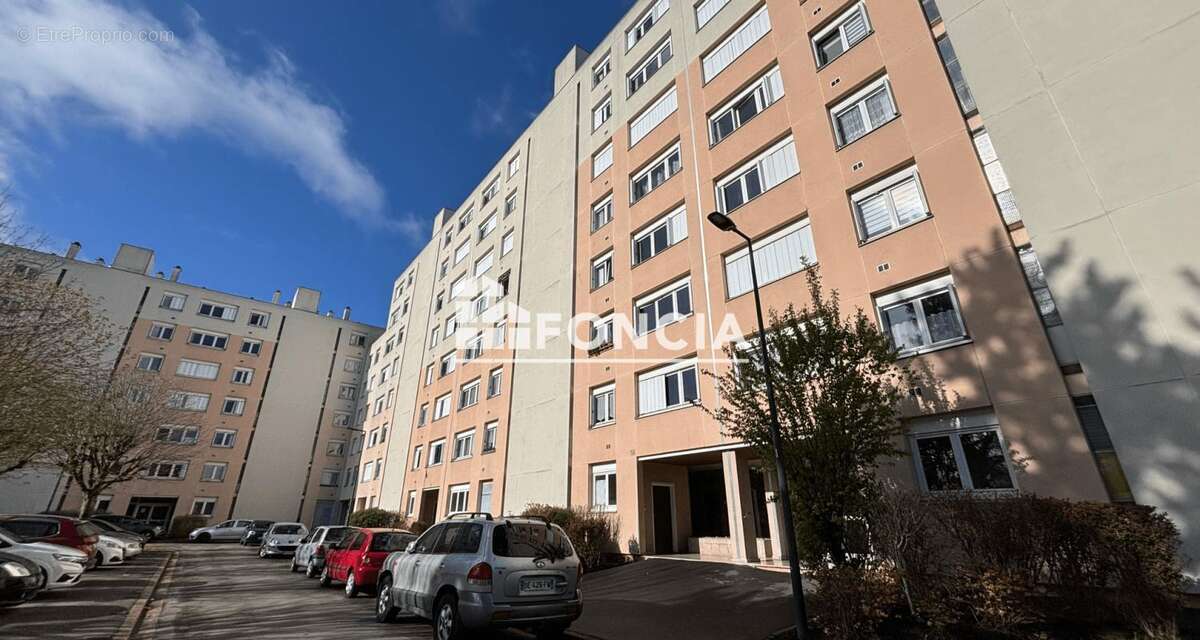 Appartement à SAINT-GRATIEN