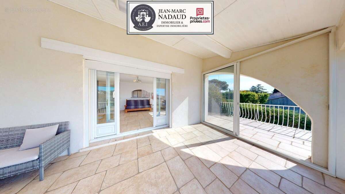 Villa Familiale  T2/T3 + T4 avec piscine ,vue Mer, sans vis à vis - photo 8