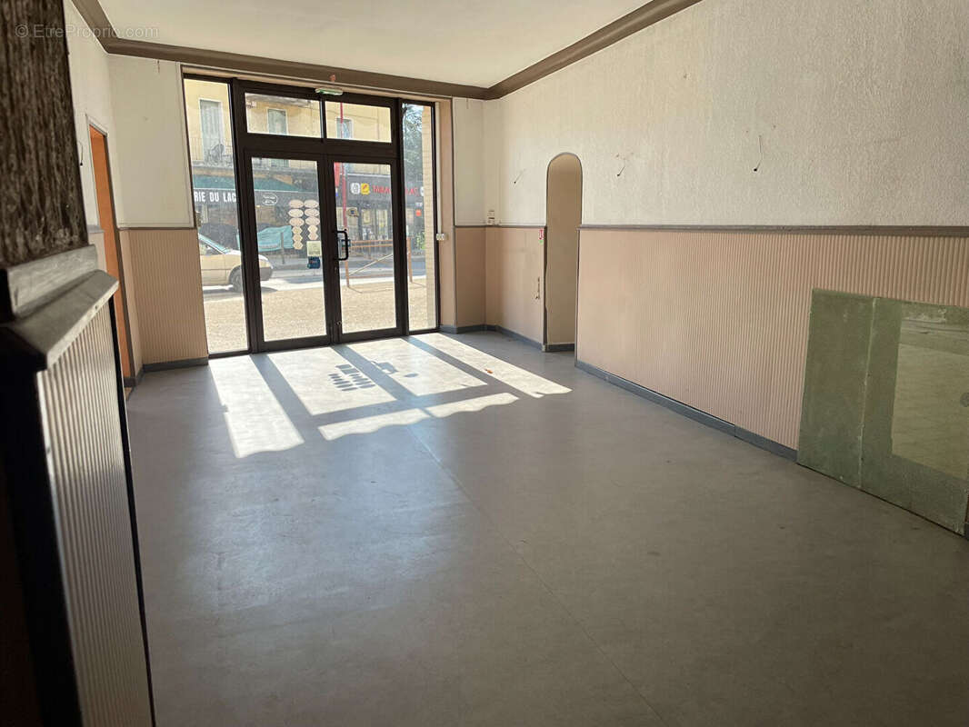 Local commercial 65m² à château-arnoux-saint-auban - photo 3