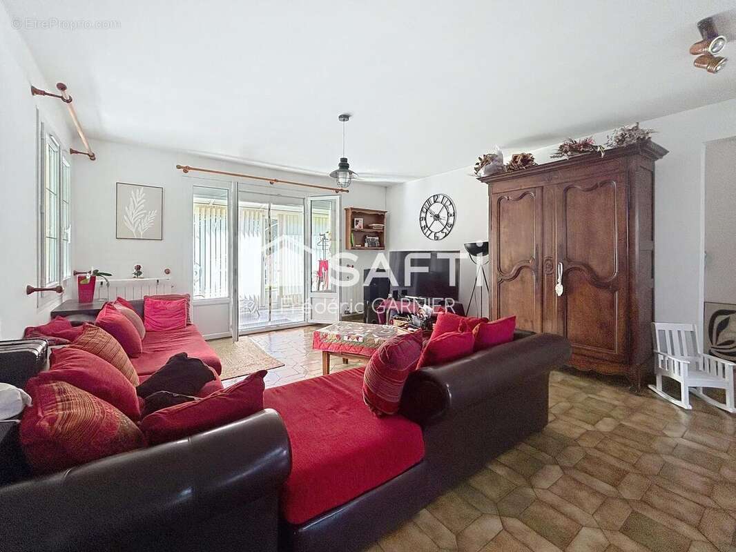 Maison 148 m² à Chevry-Cossigny  - photo 5