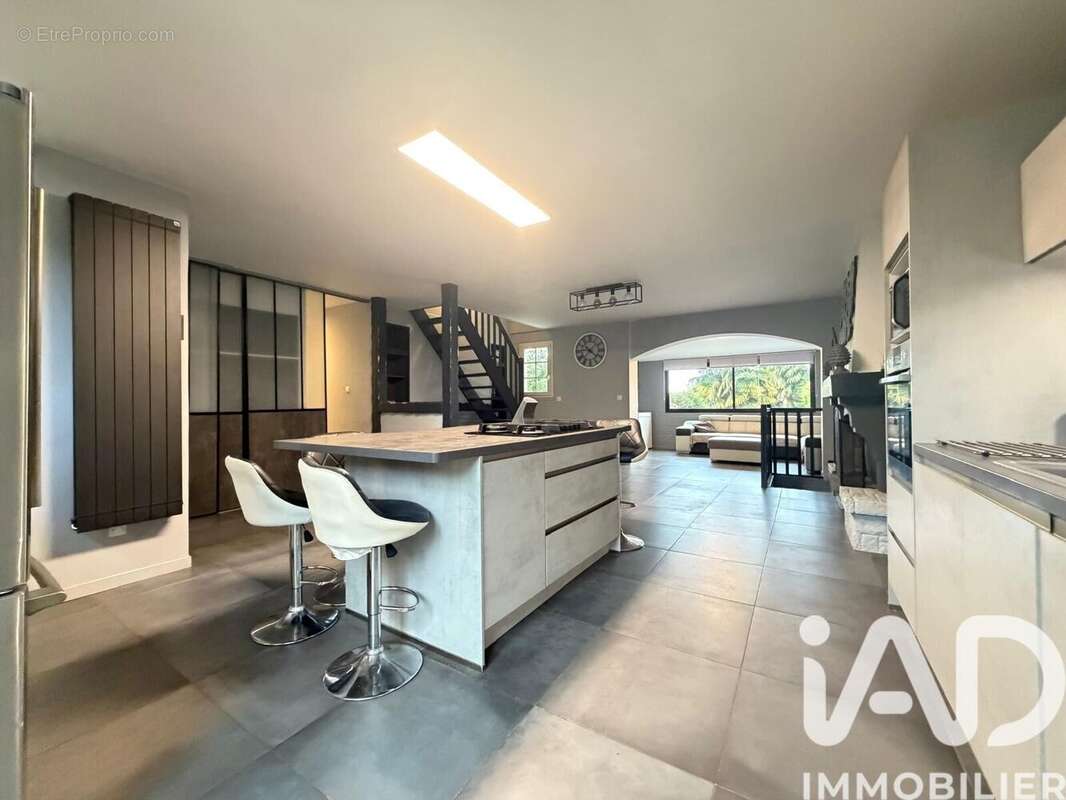 Photo 2 - Maison à MORANGIS