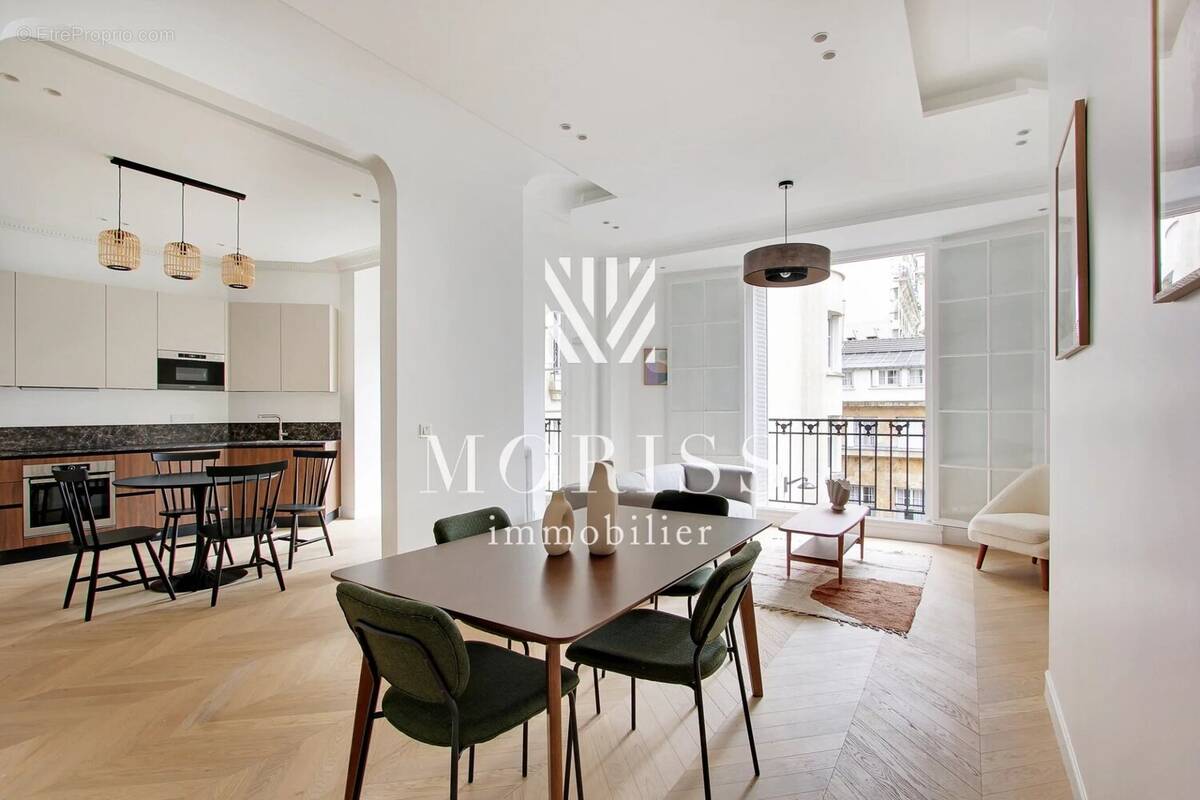 Appartement à PARIS-9E