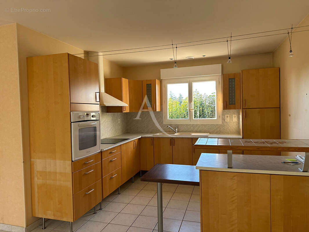 Maison à SAINT-PORCHAIRE